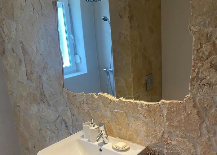 Appartement Casa Loro Mit Meerblick Und Privatem Pool Trogir