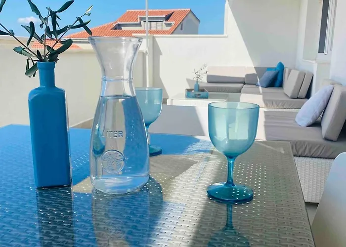 Casa Loro Mit Meerblick Und Privatem Pool * Trogir