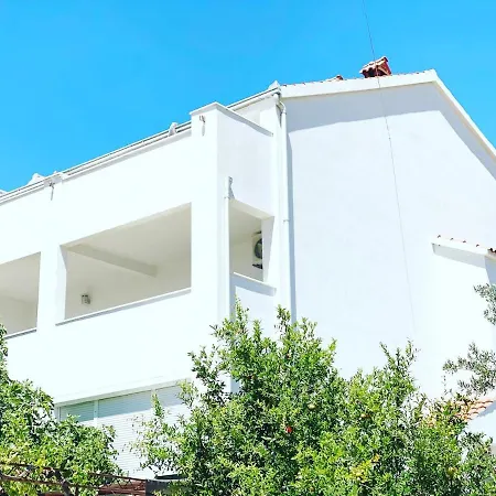 Casa Loro Mit Meerblick Und Privatem Pool * Trogir