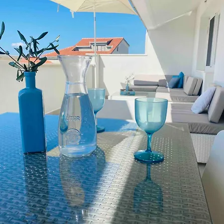 Casa Loro Mit Meerblick Und Privatem Pool * Трогир
